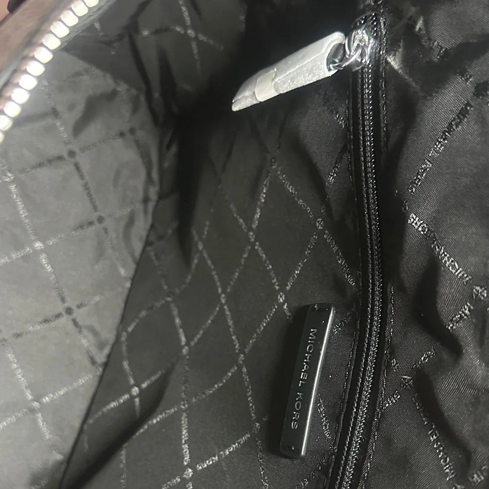 NWT Michael Kors Black Tote Bag - Picture 6 of 8